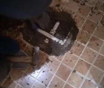 福泉卫生间漏水维修公司为您分享下卫生间渗水如何处理及注意事项